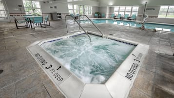 Indoor spa tub