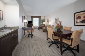 Suite, 1 Bedroom, Jetted Tub (1 King Bed) | Hypo-allergenic bedding, desk, iron/ironing board, free WiFi