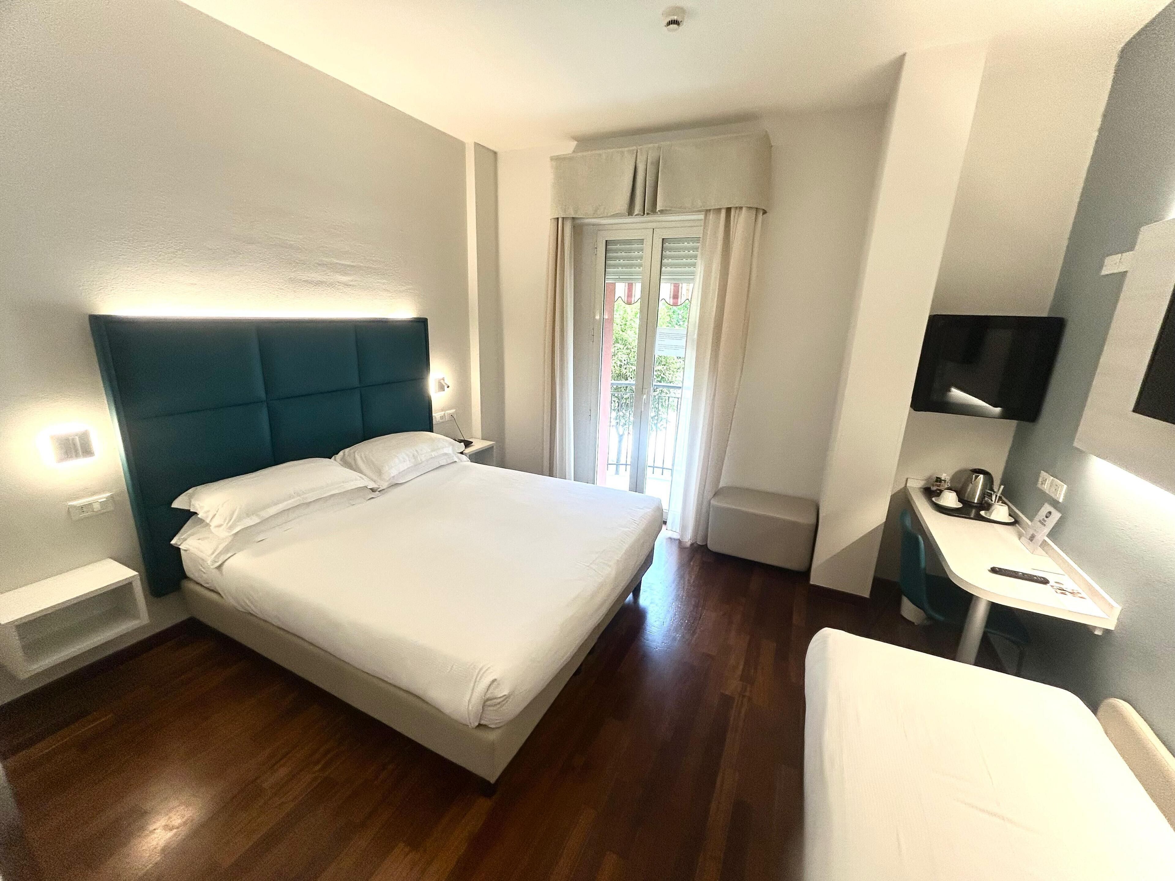 Superior-Zimmer, 1 King-Bett (with Single Sofabed) | Minibar, Zimmersafe, Schreibtisch, Verdunkelungsvorhänge