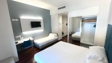 Superior Room, 1 King Bed (with Single Sofabed) | Minibar, in-room safe, desk, blackout drapes