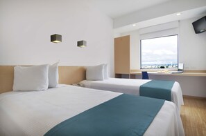 Desk, free WiFi, bed sheets - One Toluca Aeropuerto (Toluca)