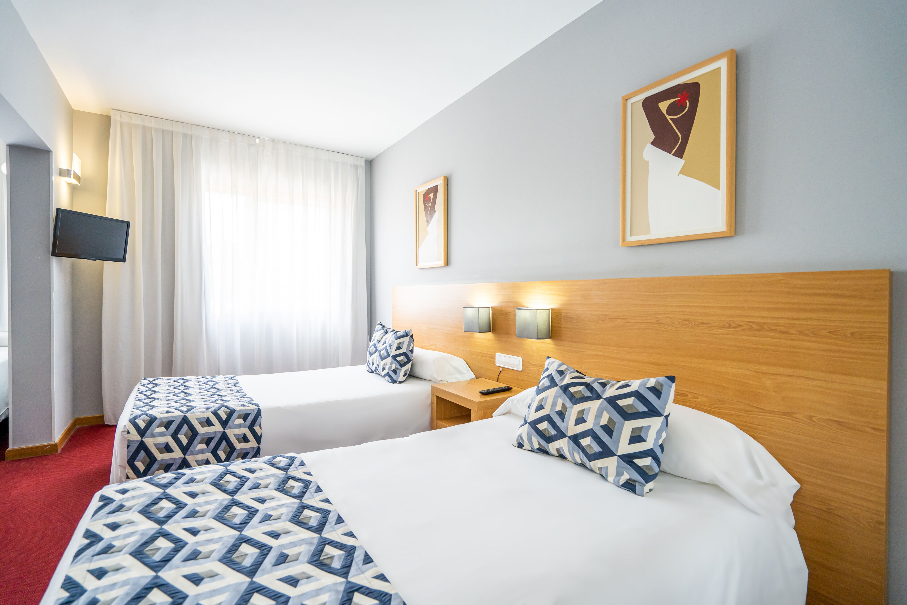 quadruple room | minibar, in-room safe, free wifi, bed sheets