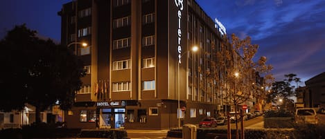 Fachada de la propiedad