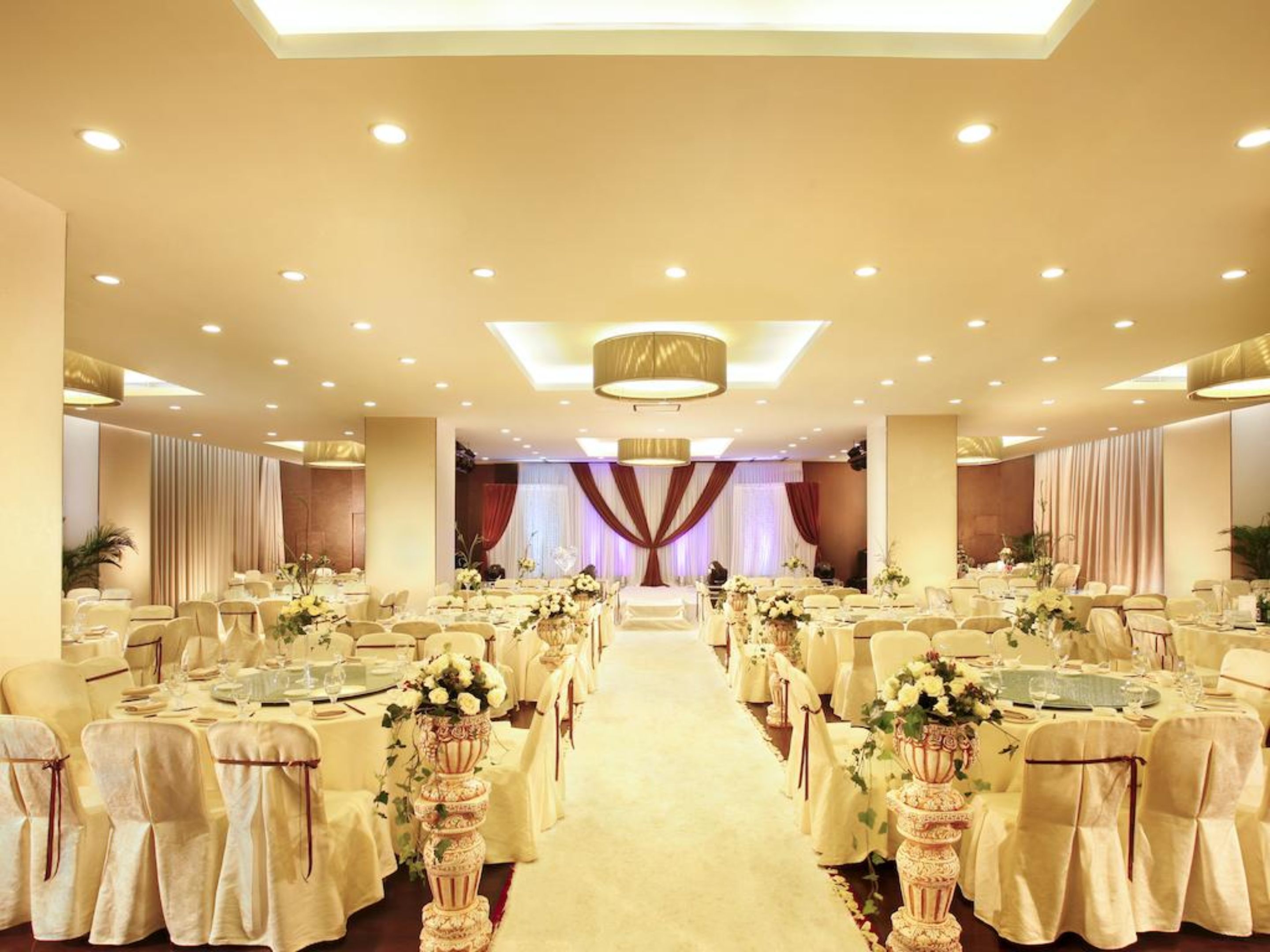 indoor wedding