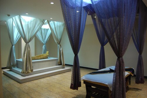 Inner Mongolia Huachen Hotel - Hohhot