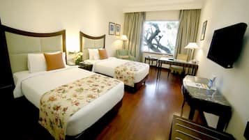 Phòng Superior | Bộ đồ giường cao cấp, minibar, két bảo mật tại phòng, bàn