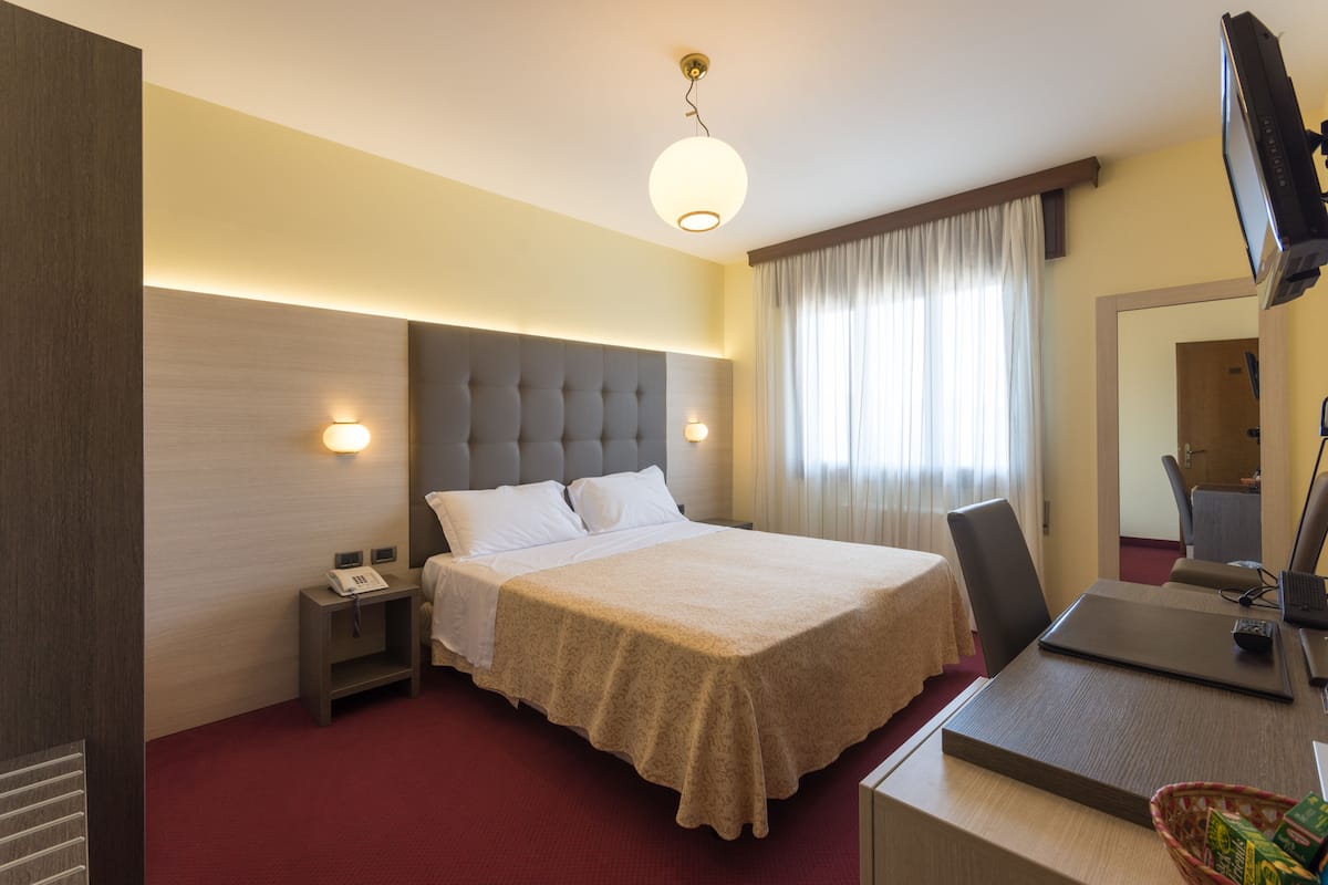 Minibar, in-room safe, desk, soundproofing