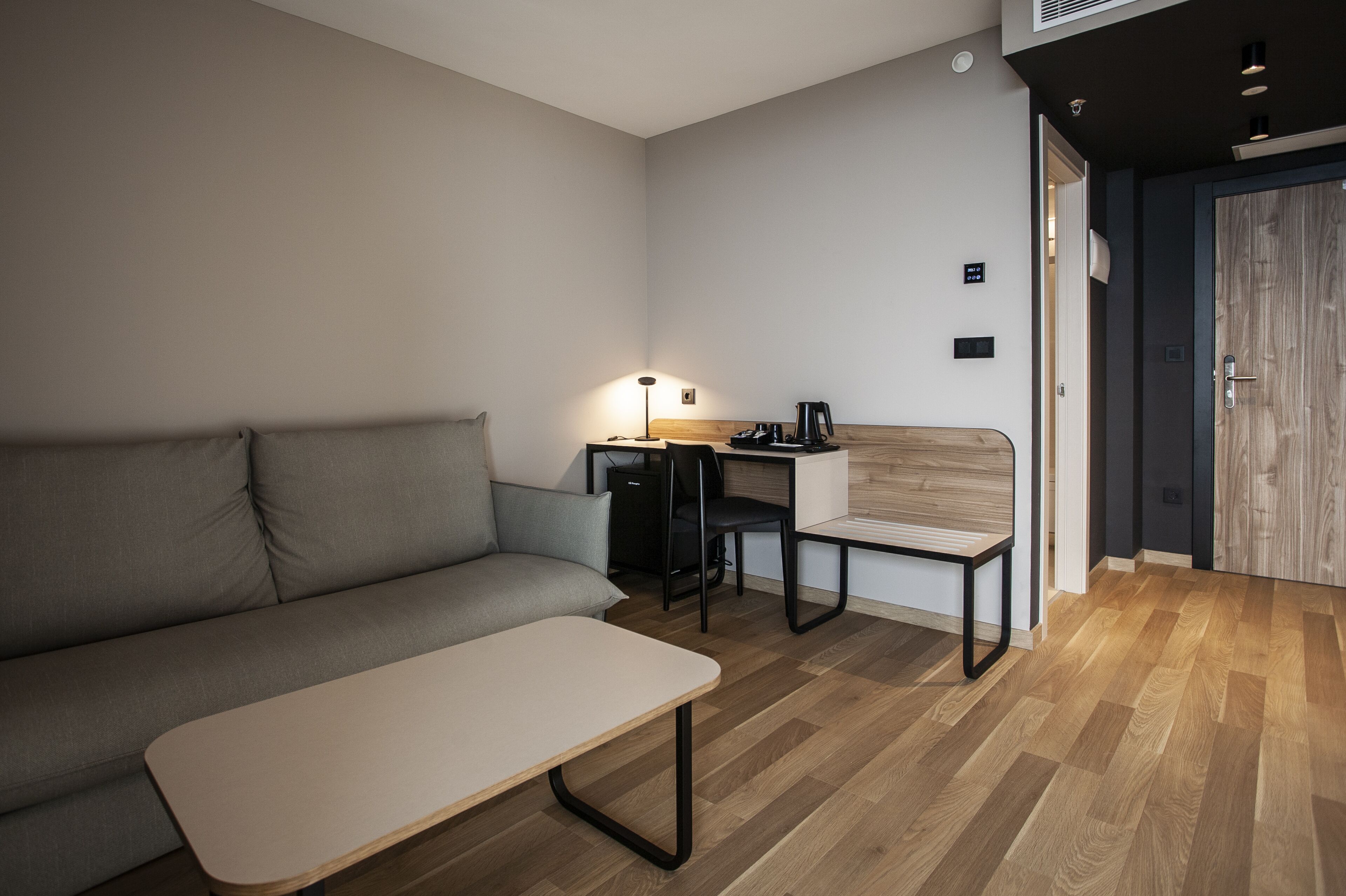 1 bedroom, minibar, individually furnished, desk