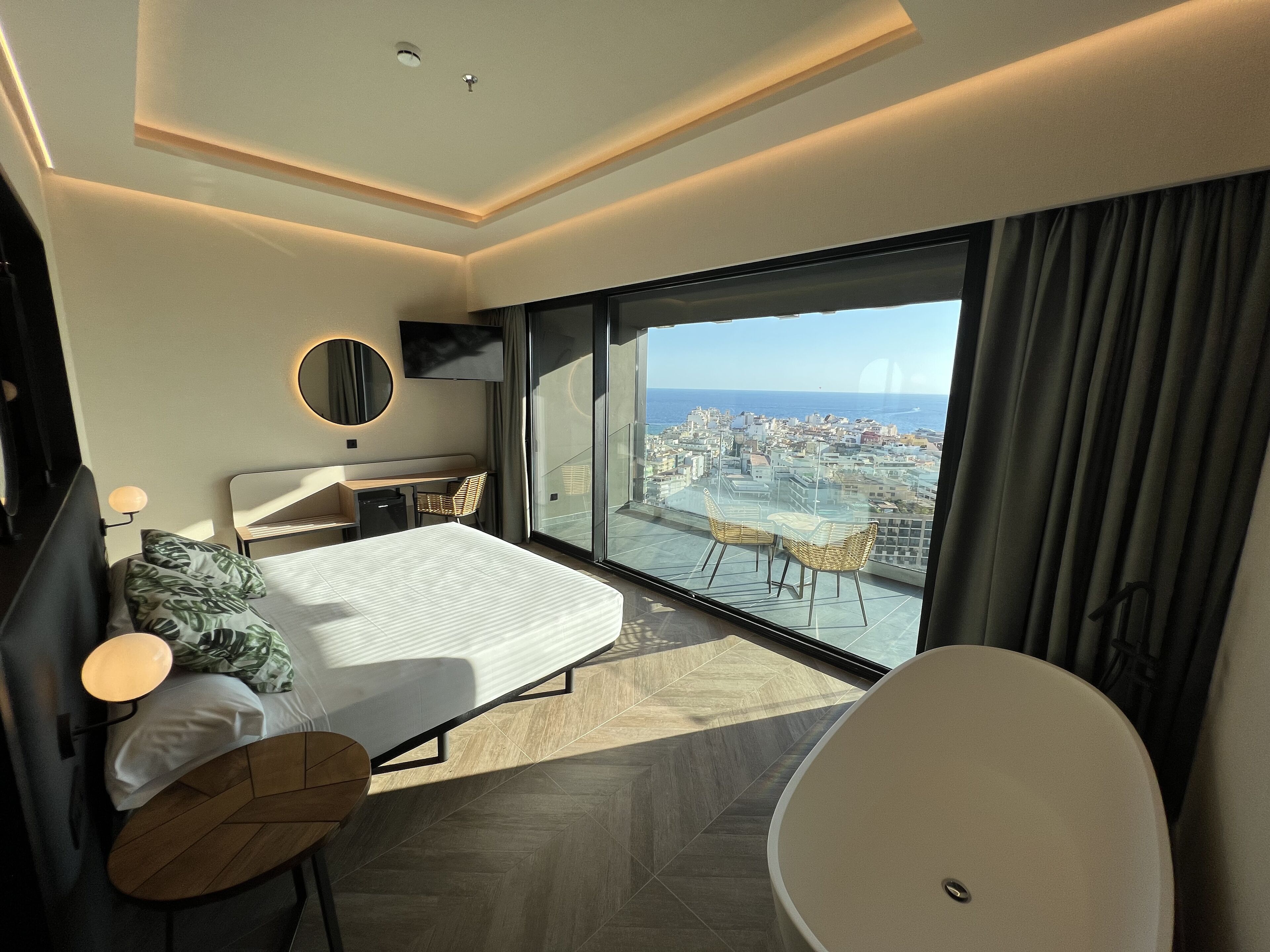 1 bedroom, minibar, individually furnished, desk