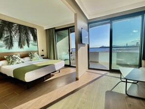 Minibar, individually furnished, desk, blackout curtains - Hotel Primavera Park **** Superior (Benidorm)