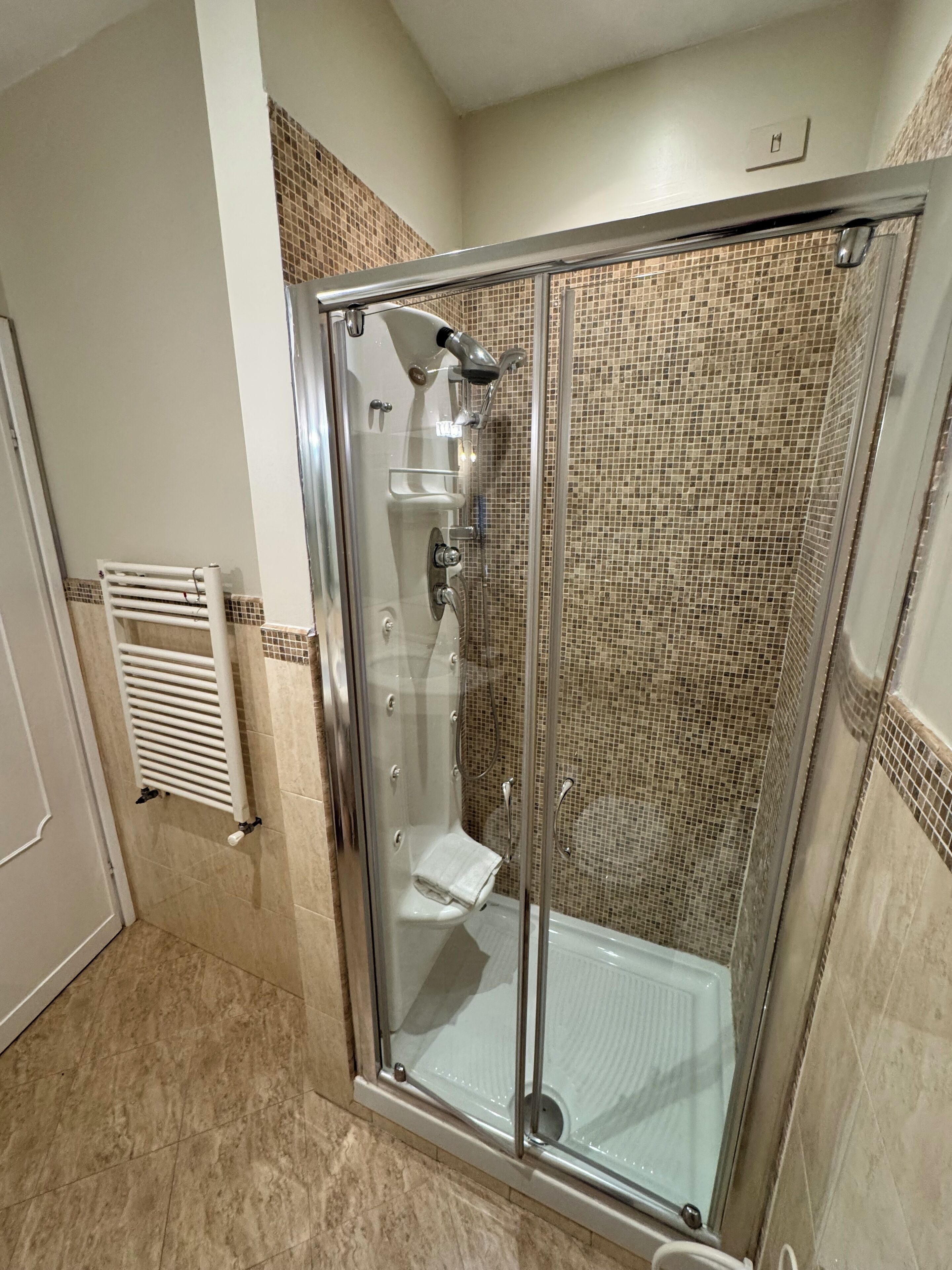 Superior Triple Room | Bathroom