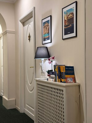 Hallway - My Monti Place (Rome)