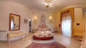 Down duvets, minibar, in-room safe, desk - Imperial Rooms (Rome)