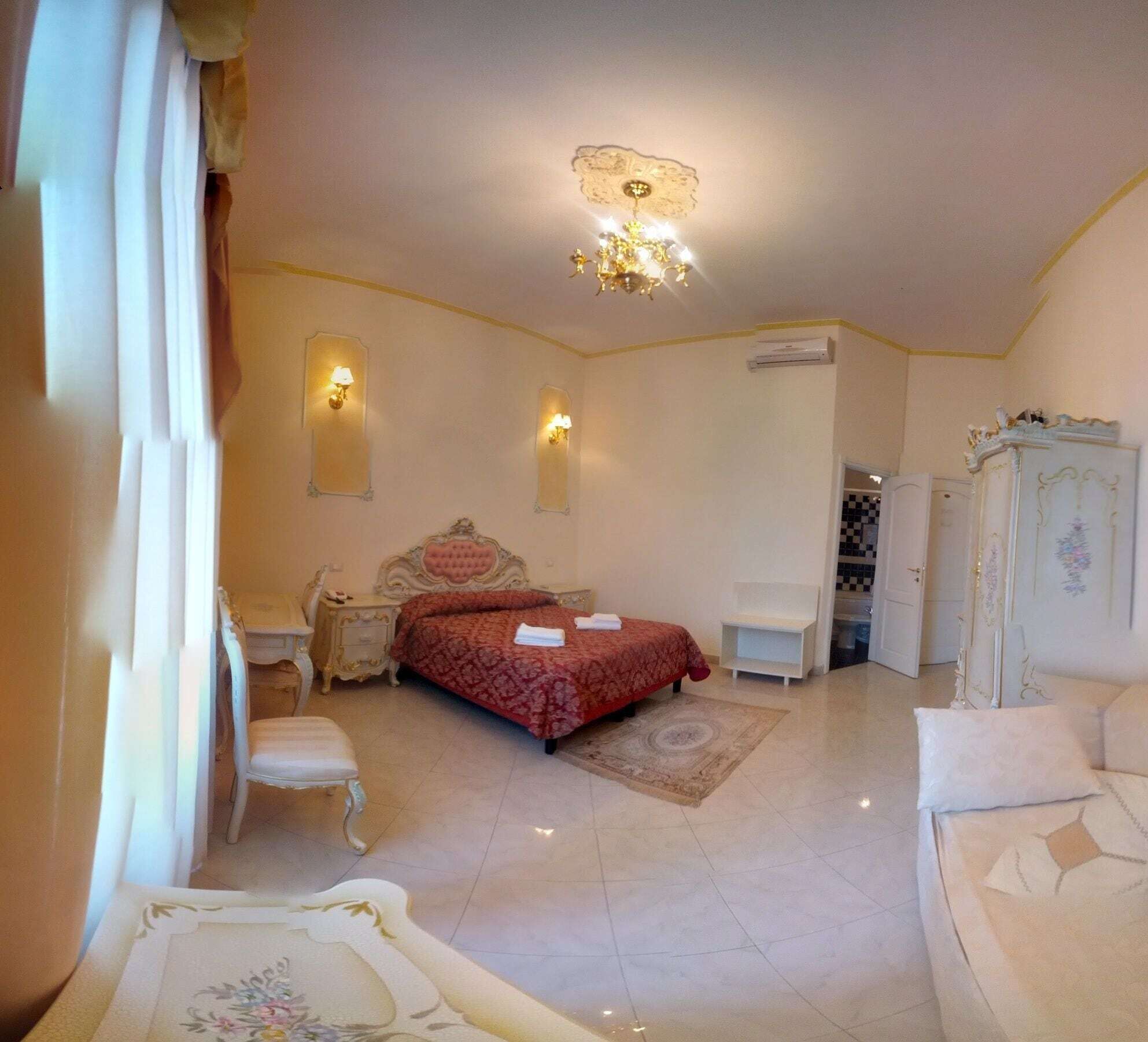 Down comforters, minibar, in-room safe, desk