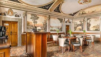 บาร์ (ในที่พัก)