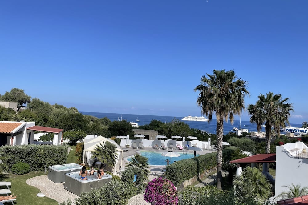 Hotel Bougainville