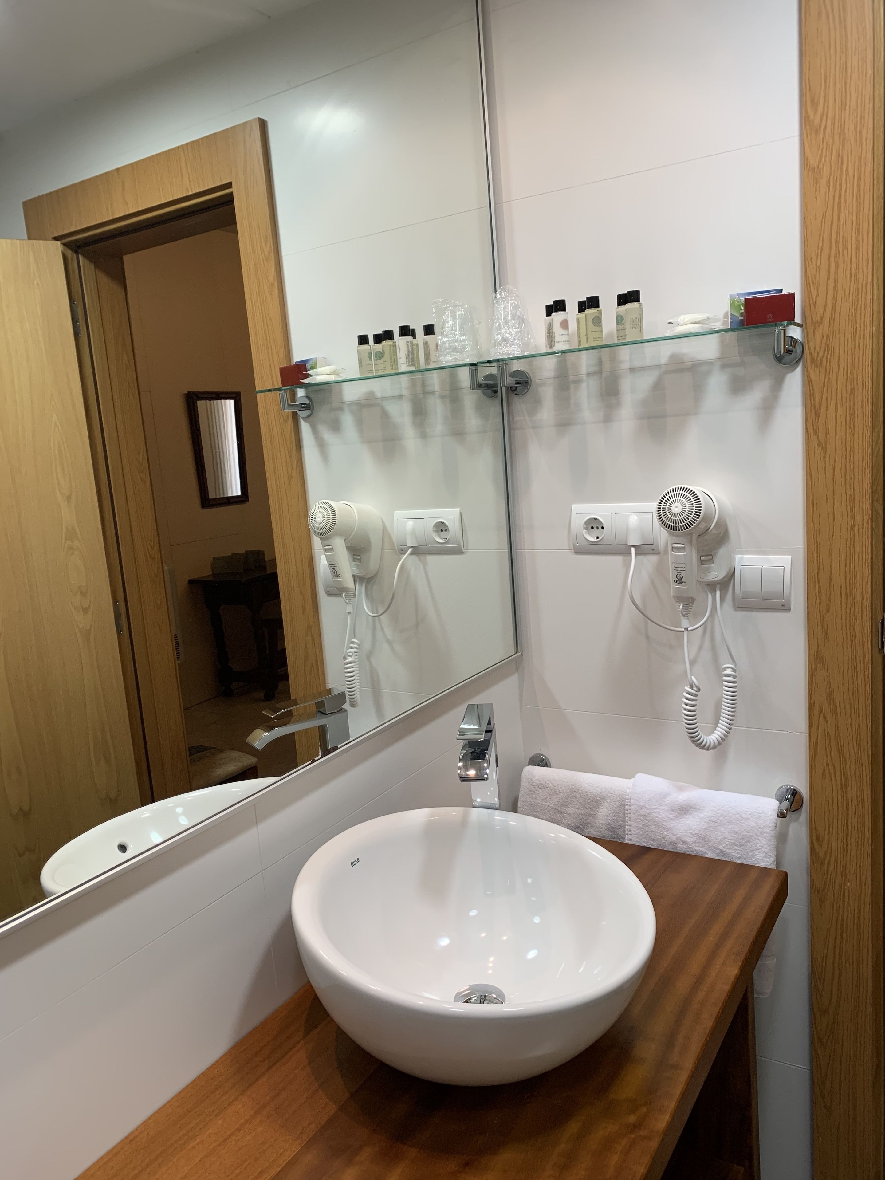 single room | bathroom sink