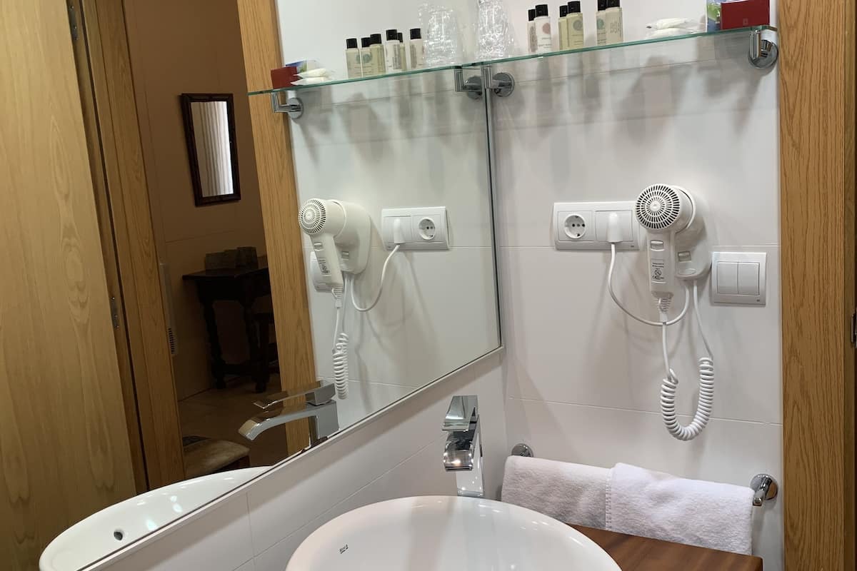 single room | bathroom sink