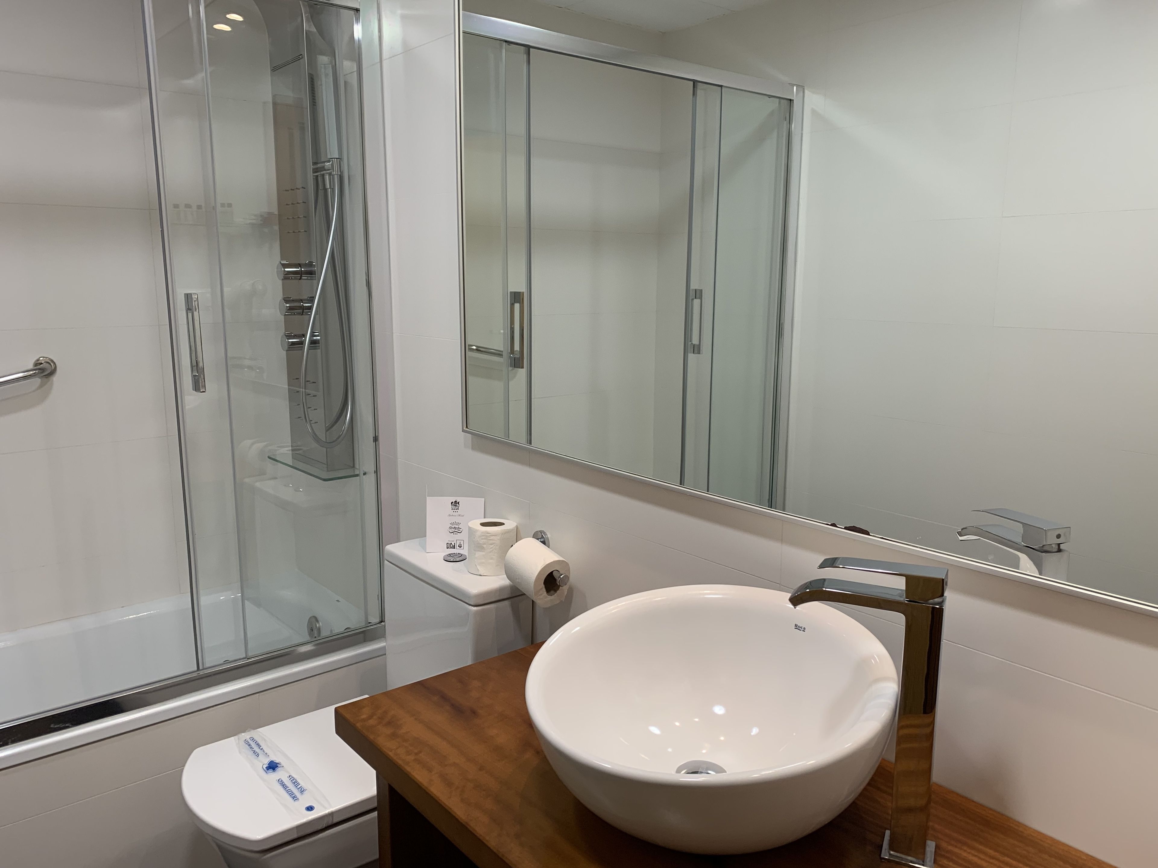 double or twin room | bathroom | hydromassage showerhead, hair dryer, towels, soap