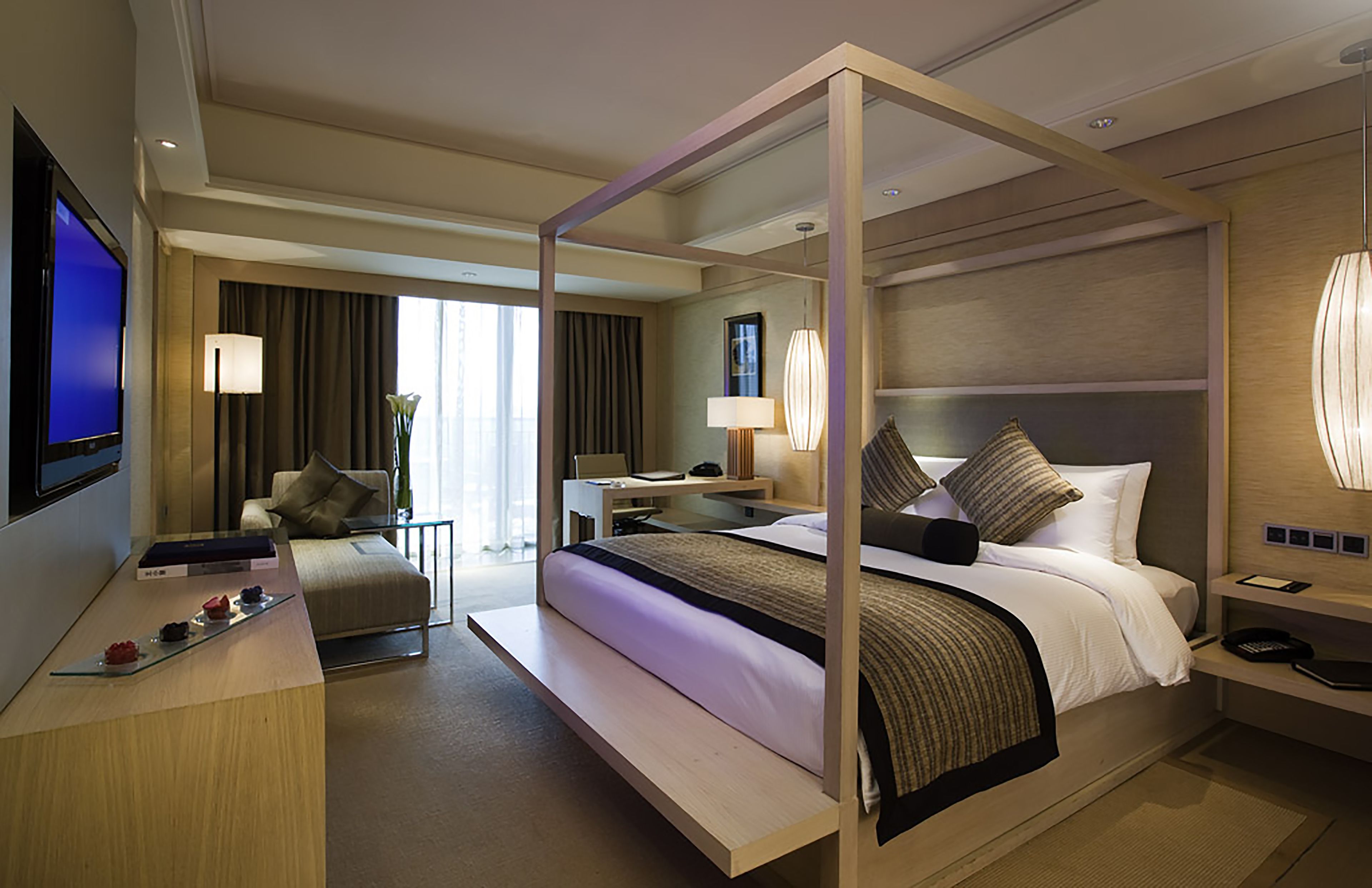 premium bedding, down duvets, minibar, in-room safe