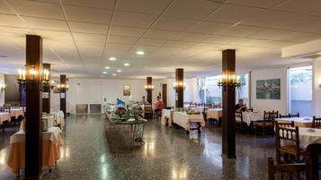 Desayuno buffet incluido todos los días