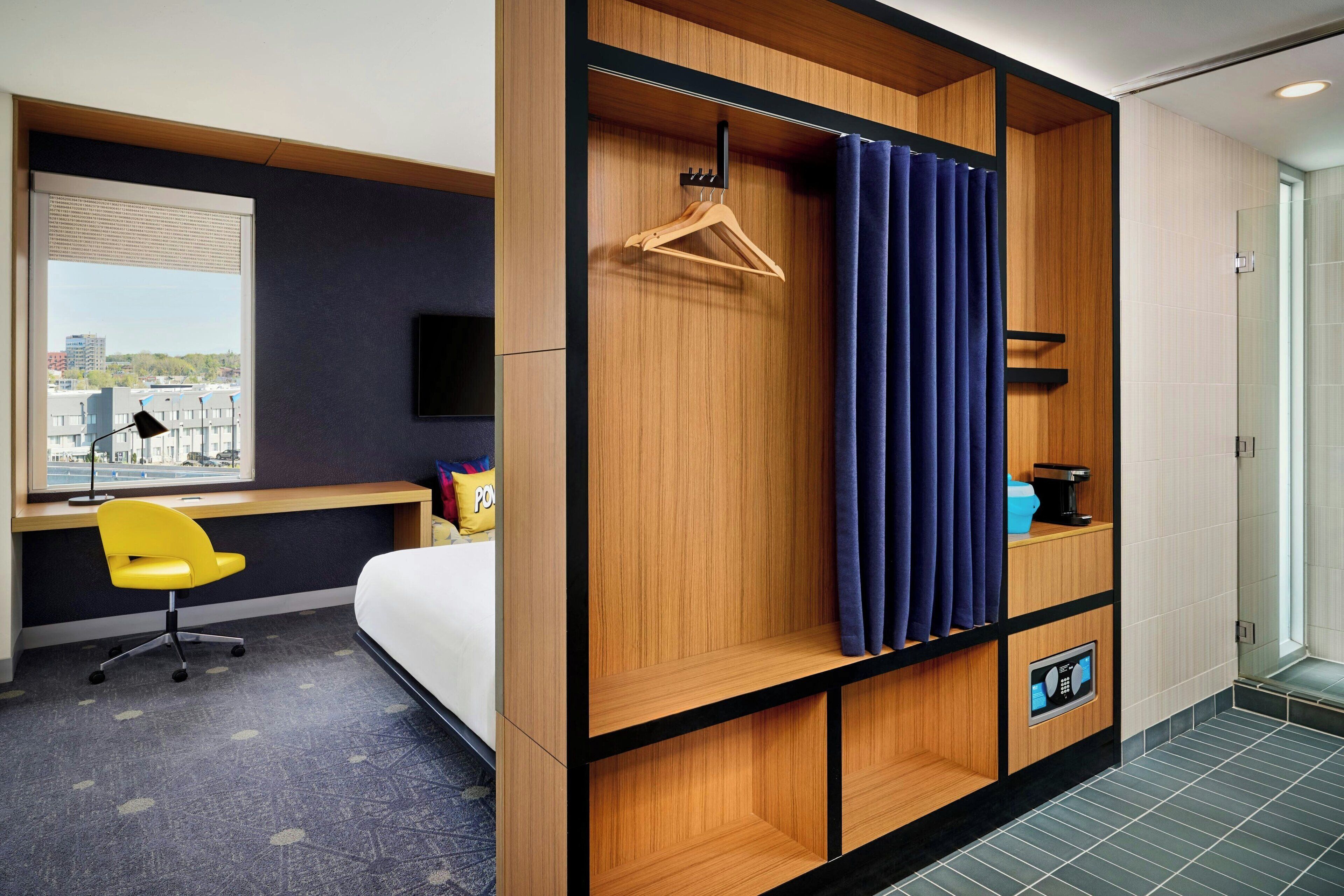 Photo - Aloft Montreal Airport