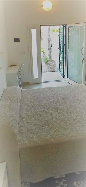 In-room safe, desk, soundproofing, free WiFi - Hotel delle Rose (San Bartolomeo al Mare)