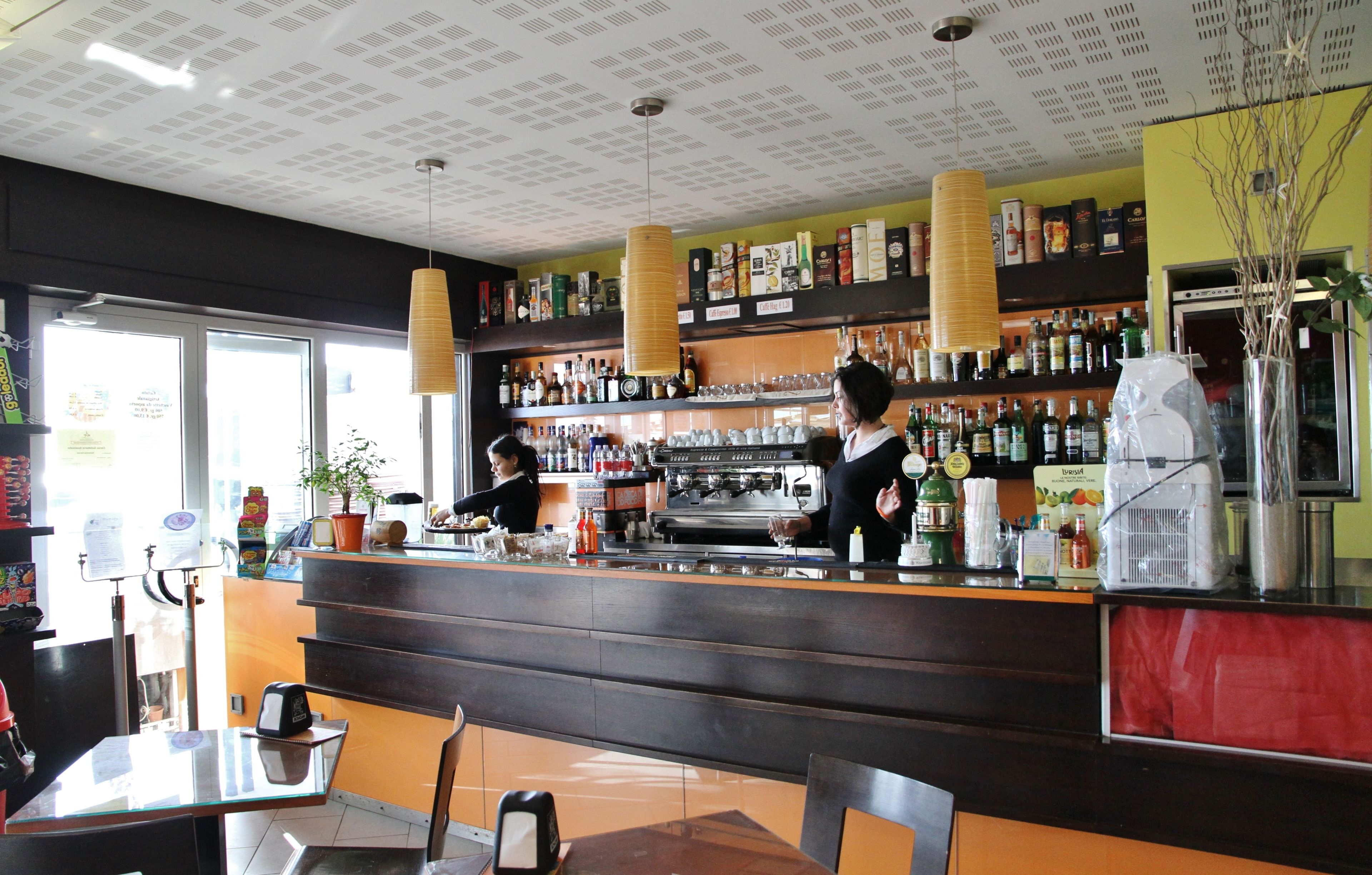 Bar (en el alojamiento)