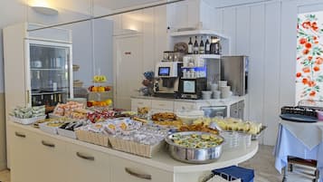 Petit déjeuner buffet