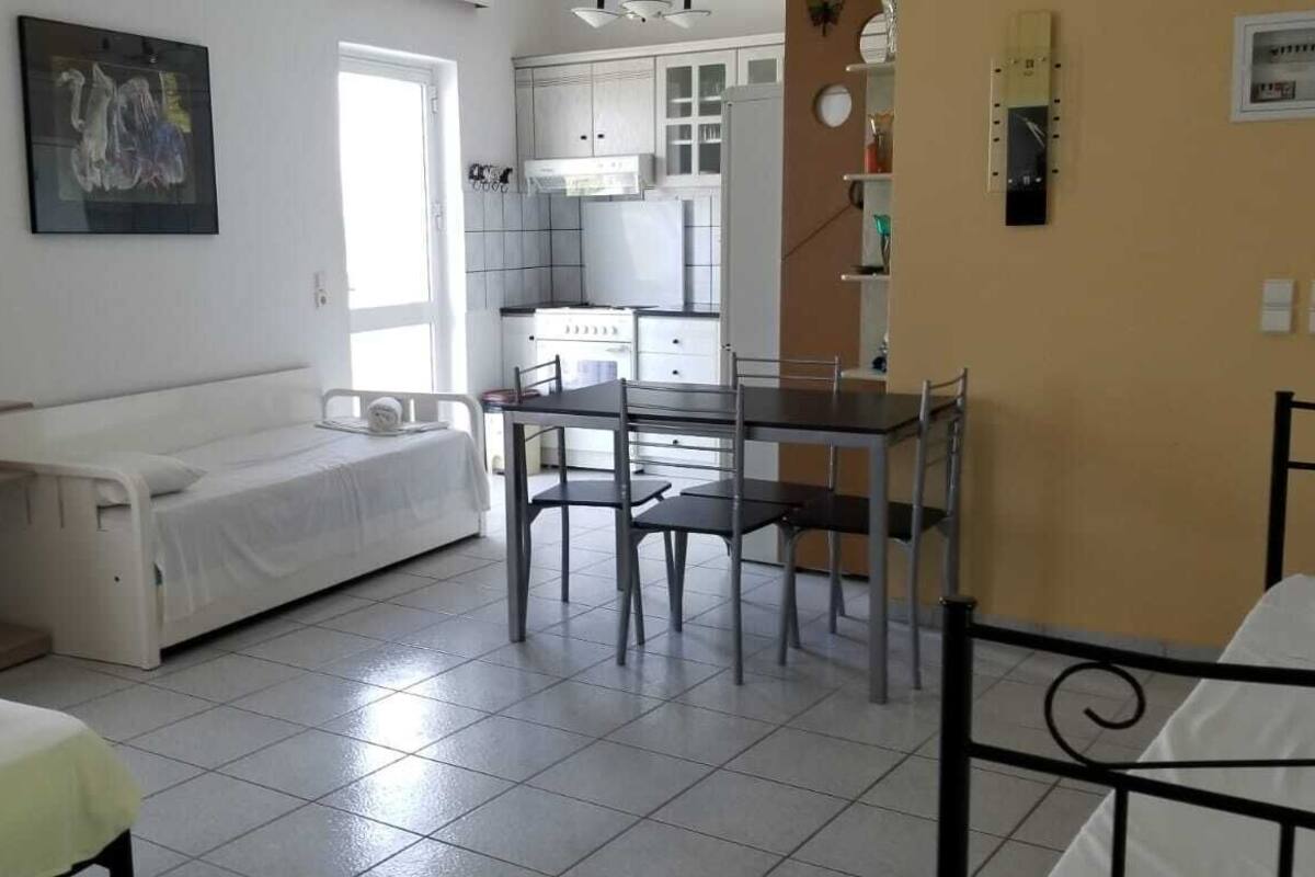 Minibar y caja de seguridad en la habitación