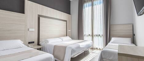 Quadruple Room, City View (2 extra beds)