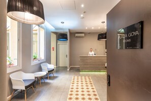 Interior entrance - Plaza Goya Rooms (Barcelona)