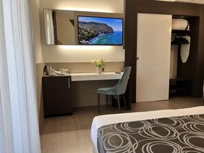Premium bedding, down duvets, minibar, in-room safe - Hotel Gardenia (Romano Canavese)