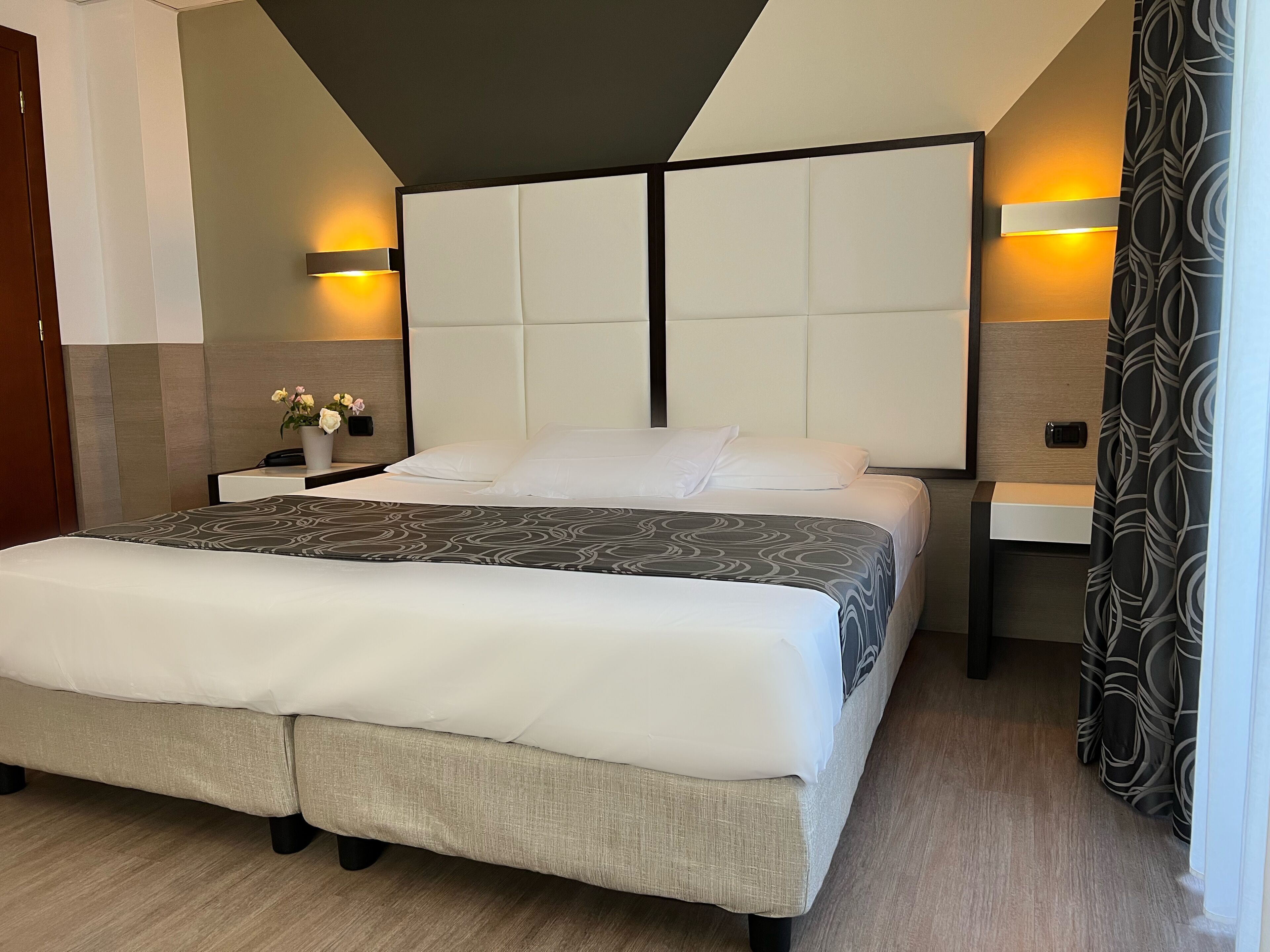 Premium bedding, down duvets, minibar, in-room safe