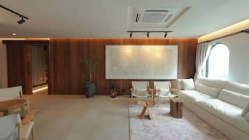 Spa reception
