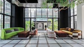 Coin salon dans le hall