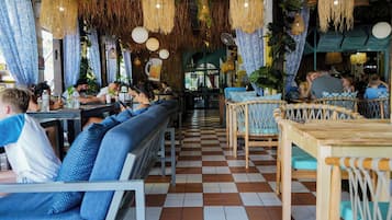 Daily buffet breakfast (THB 350 per person)