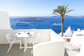 Suite (Caldera View) | Terrace/patio