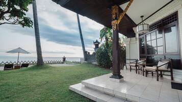 Ocean Facing Cottage | Beach/ocean view