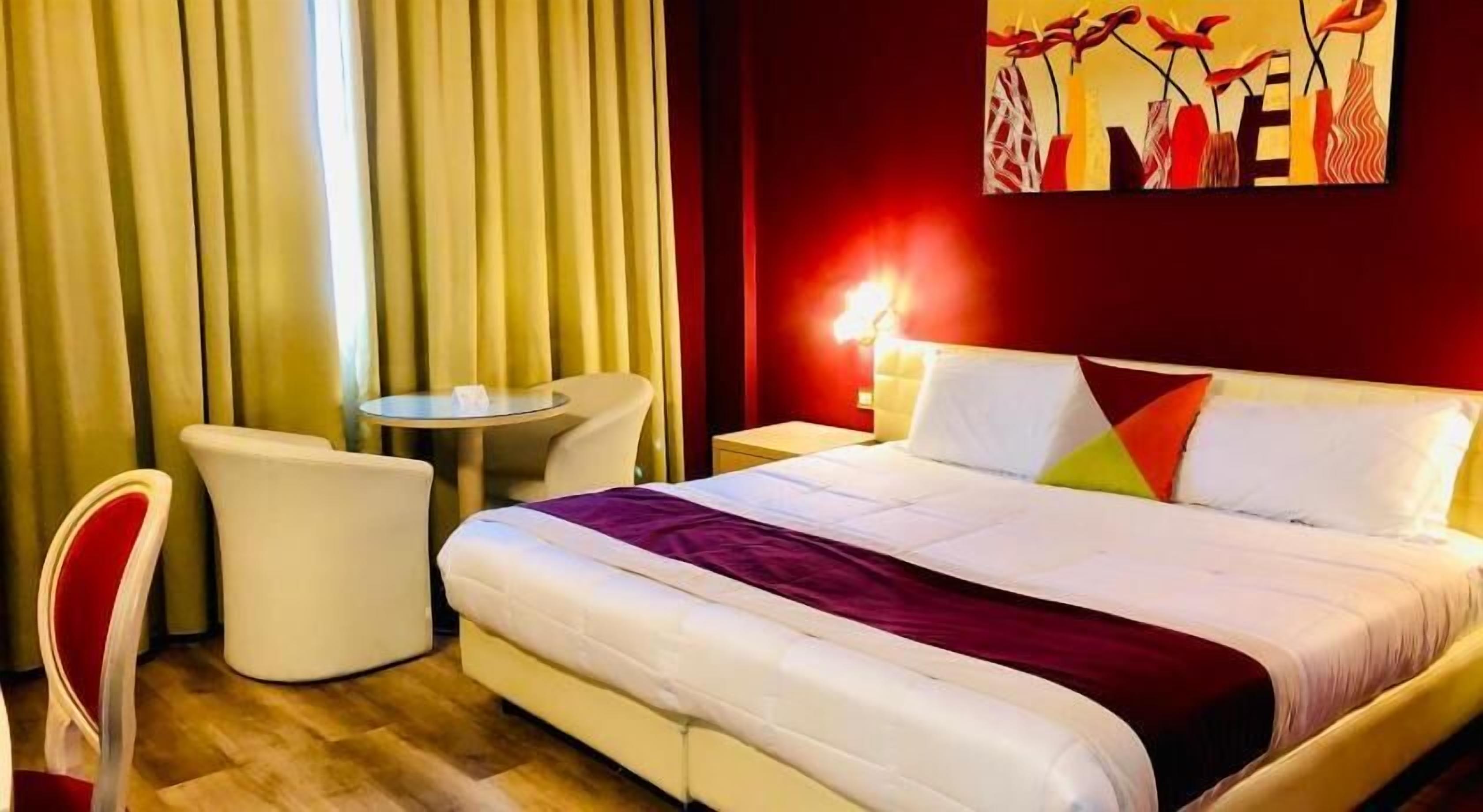 Down comforters, minibar, in-room safe, desk