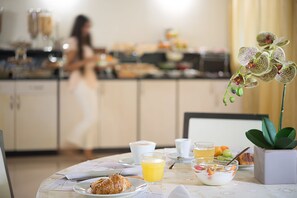Daily buffet breakfast for a fee - AS Hotel Sempione Fiera (San Vittore Olona)