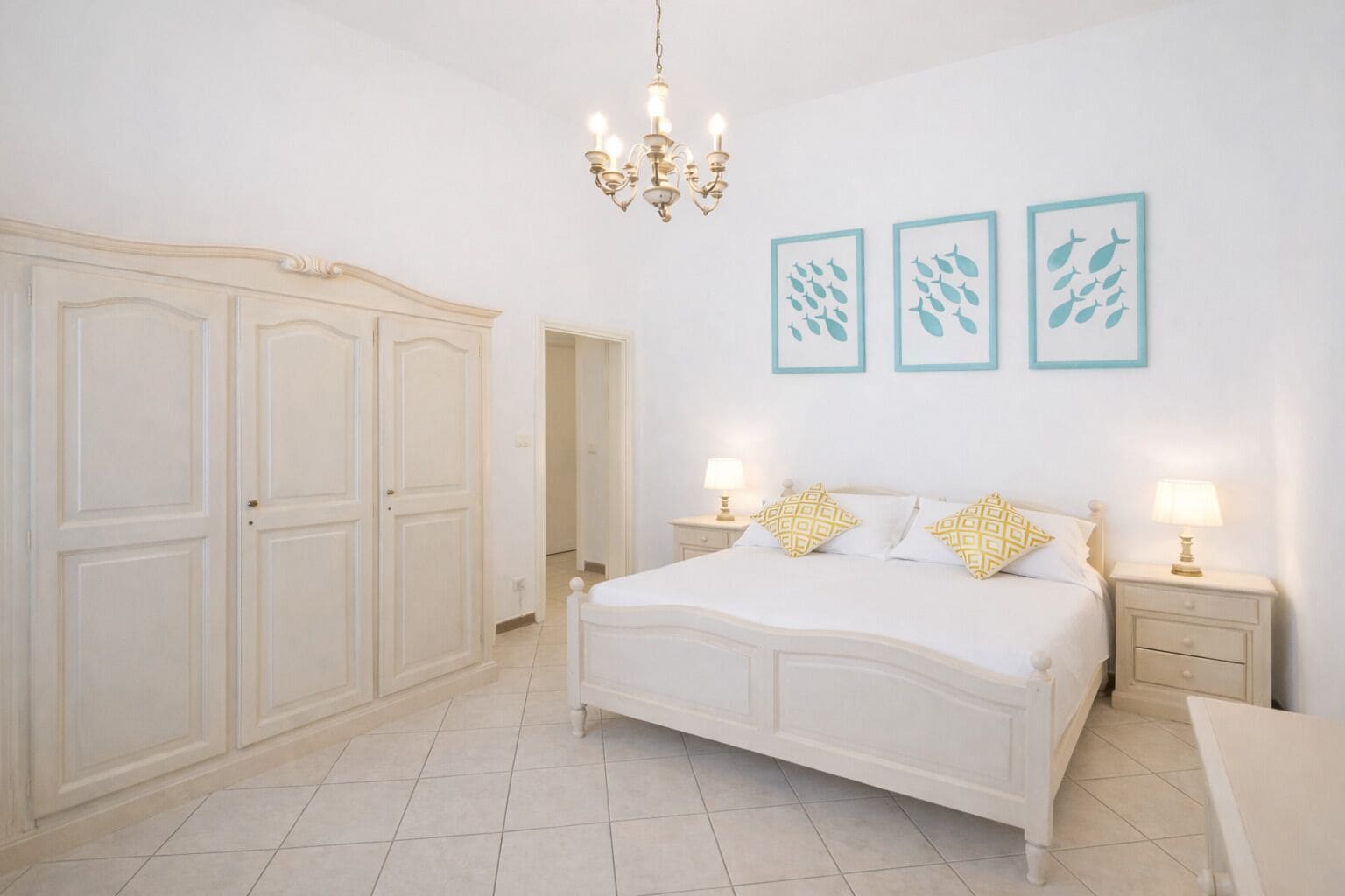 Minibar, in-room safe, free WiFi, bed sheets