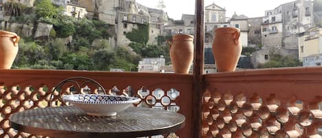 Apartment, 2 Bedrooms, Kitchen | Balkoni