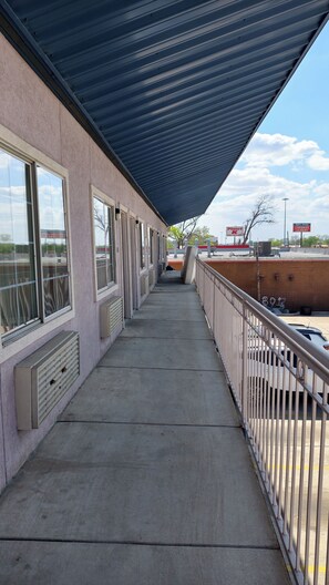 Lobby - Executive Inn & Suites San Marcos, TX (San Marcos)