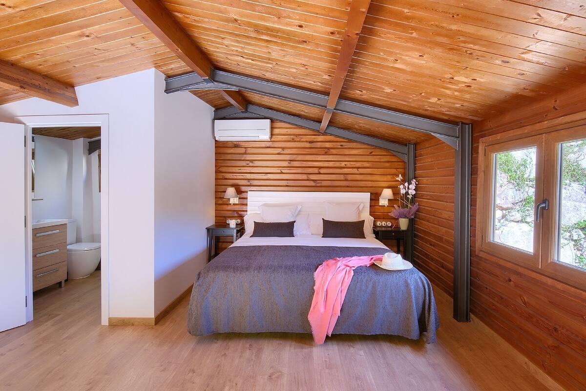 bungalow (with garden) | 1 bedroom, minibar, in-room safe, free wifi