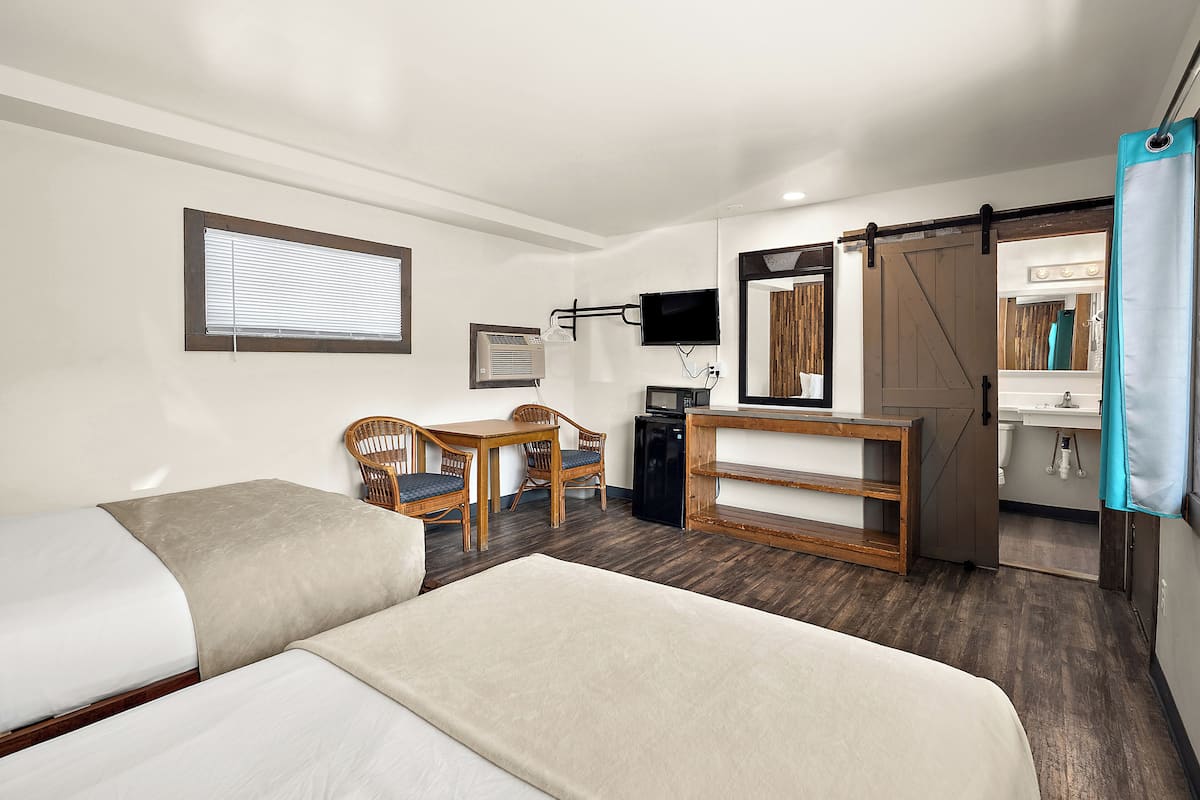 Kamar Standar, 2 Tempat Tidur Double | Seprai linen