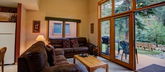 River Stone Resorts & Bear Paw Suites