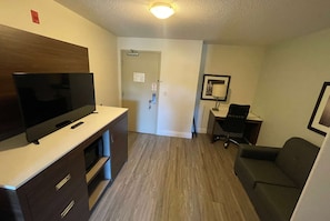 Suite, 1 King Bed with Sofa bed, Non Smoking (1 King Bed and 1 Sofa Bed)