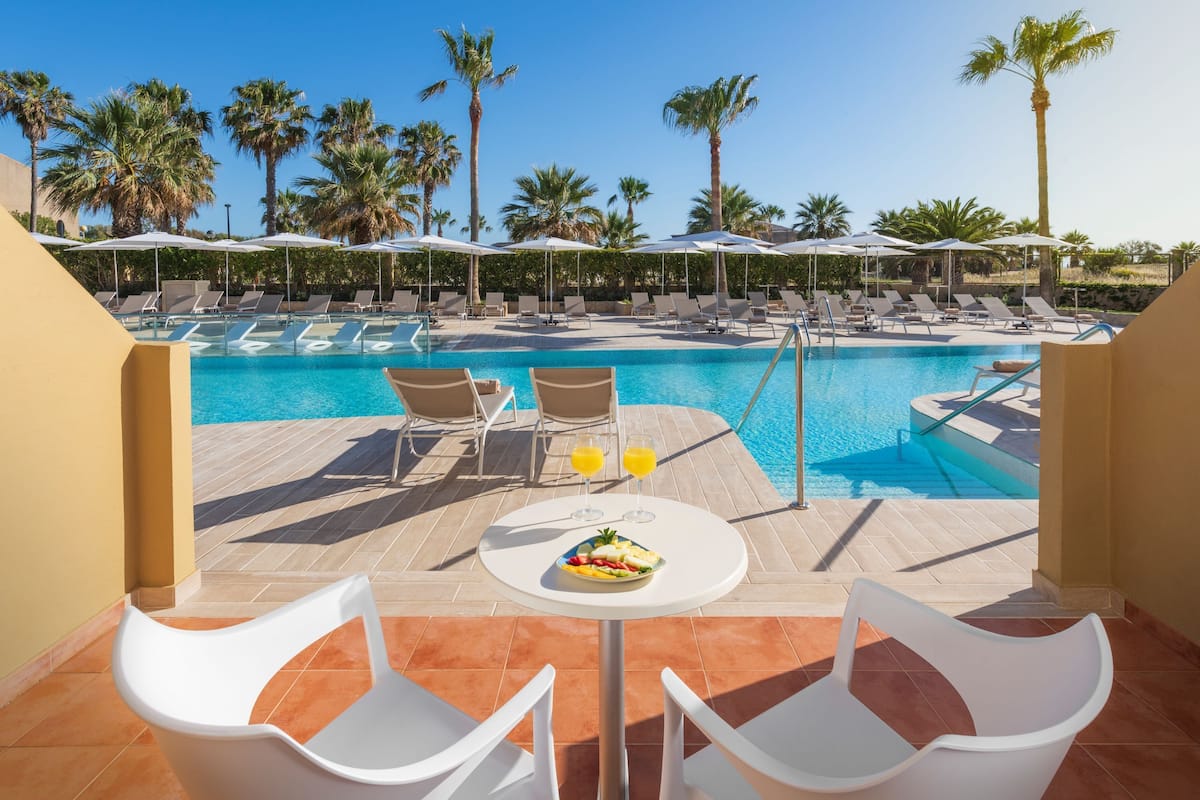 Doble Swim Up - Solo Adultos | Terraza o patio