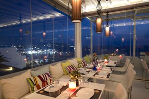 Breakfast, lunch, dinner served; Mediterranean cuisine 